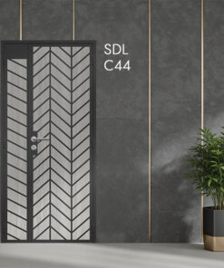 C44