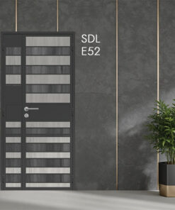 E52